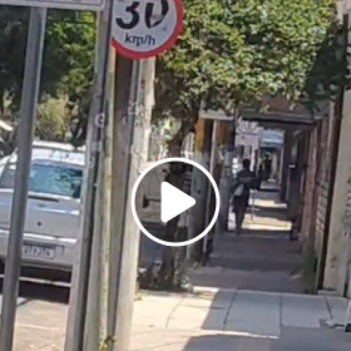 Briga com pedradas entre pessoas em situação de rua é registrada na rua Saldanha da Gama, no Centro de São Leopoldo