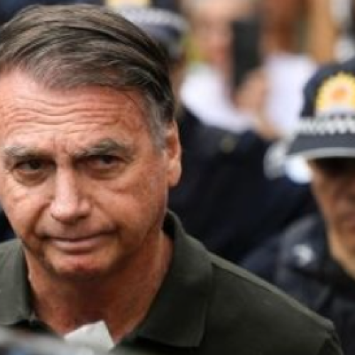 Bolsonaro é preso preventivamente pela Polícia Federal em Brasília