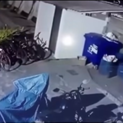 Ladrão invade condomínio e furta bicicleta infantil no bairro Jardim América, em São Leopoldo