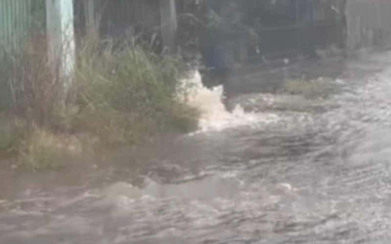 Viaduto da Scharlau causa transtornos durante a chuva